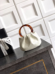 Fortok Chanel Mini Drawstring Bag with Resin/Tortoiseshell Handle Leather White 9x12x5cm - 5