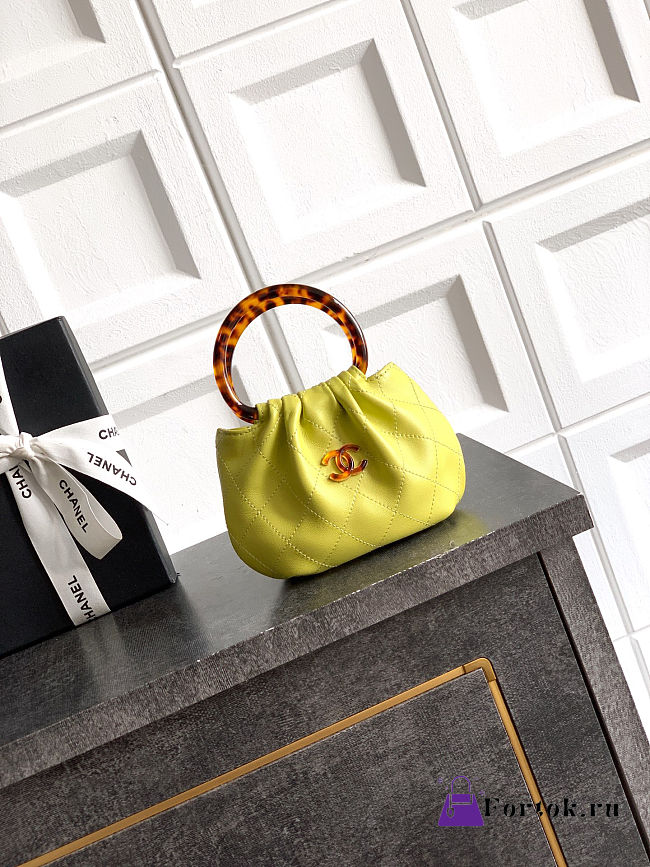 Fortok Chanel Mini Drawstring Bag with Resin/Tortoiseshell Handle Leather Lime Yellow 9x12x5cm - 1
