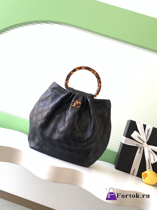 Fortok Chanel Mini Drawstring Bag with Resin/Tortoiseshell Handle Leather Black 26x32x14cm - 1
