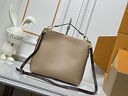 Fortok Louis Vuitton Multipass handbag Taupe 26 x 10 x 30cm - 5