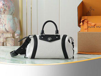 Fortok Louis Vuitton Biker PM White 30x12x12 cm