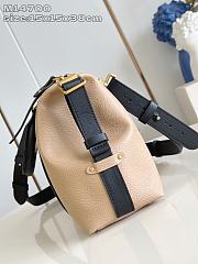 Fortok Louis Vuitton Biker Beige 38 x 15 x 15cm - 3