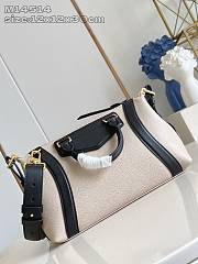 Fortok Louis Vuitton Biker PM Ivory 30x12x12 cm - 3