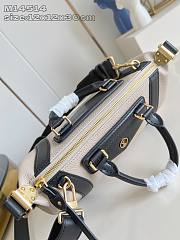 Fortok Louis Vuitton Biker PM Ivory 30x12x12 cm - 2