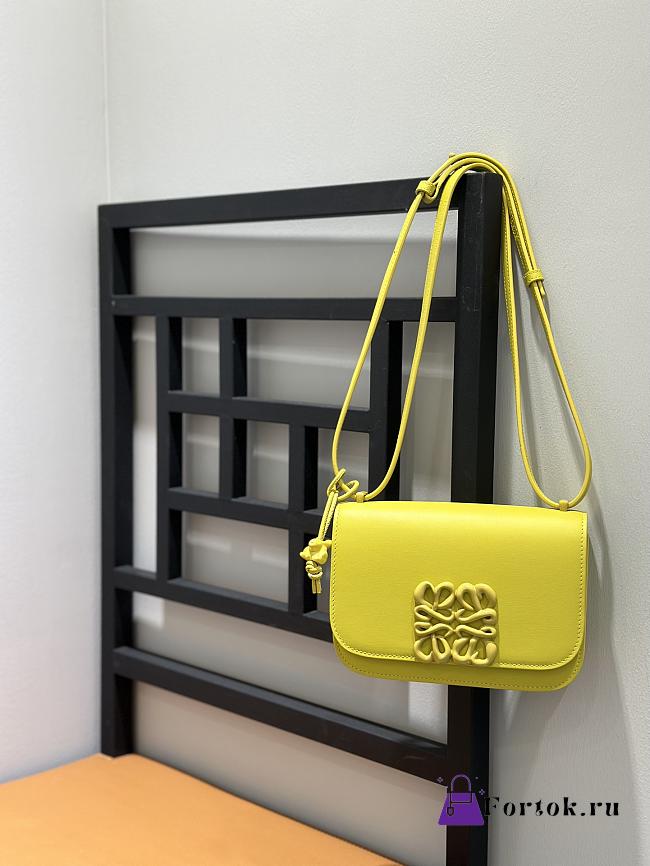 Fortok Loewe Goya Small leather shoulder bag Yellow 19*6*13.5cm - 1