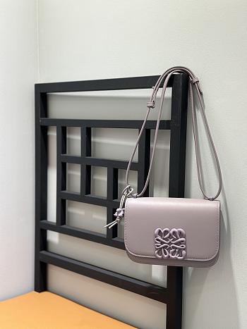 Fortok Loewe Goya Small leather shoulder bag Light Purple 19*6*13.5cm