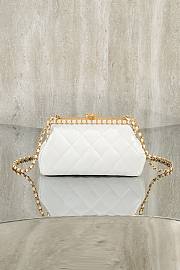 Fortok Chanel Clutch White Pearl 10x20.5x7.5cm - 1
