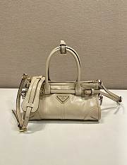 Fortok Prada Bonnie leather handbag Beige 23.5x12x9cm - 1