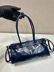 Fortok Prada Bonnie leather handbag Blue 32x15.5x12cm - 2