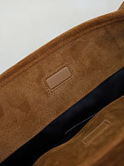 Fortok Saint Laurent Niki supple bucket bag caramel suede 33×16×40cm - 5