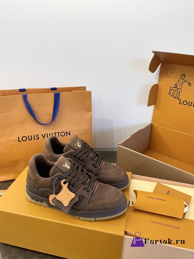 Fortok Louis Vuitton LV Trainer in Chocolate Brown Damier Embossed - 1