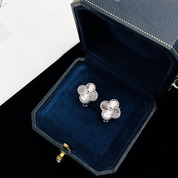 Fortok Van Cleef & Arpels Vintage Alhambra Silver earrings