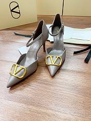 Fortok Fortok Valentino Garavani VLogo Signature slingback pumps nude 8cm - 5