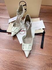 Fortok Fortok Valentino Garavani VLogo Signature slingback pumps White 8cm - 5
