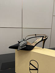 Fortok Valentino Garavani 2026ss Bowow embellished satin slingback pumps Black 8cm - 6