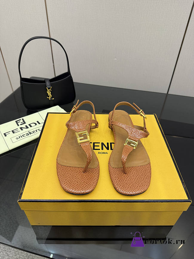 Fortok Fendi FFold thong sandals Brown - 1