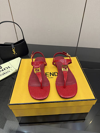 Fortok Fendi FFold thong sandals Red