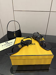 Fortok Fendi FFold thong sandals Black - 2