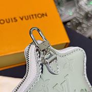  Louis Vuitton Spark Coin Purse in silver Monogram Miroir  - 6