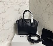Fortok Givenchy Small Antigona bag in black grained goatskin leather 23cm - 1