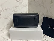 Fortok Givenchy Small Antigona bag in black grained goatskin leather 23cm - 5