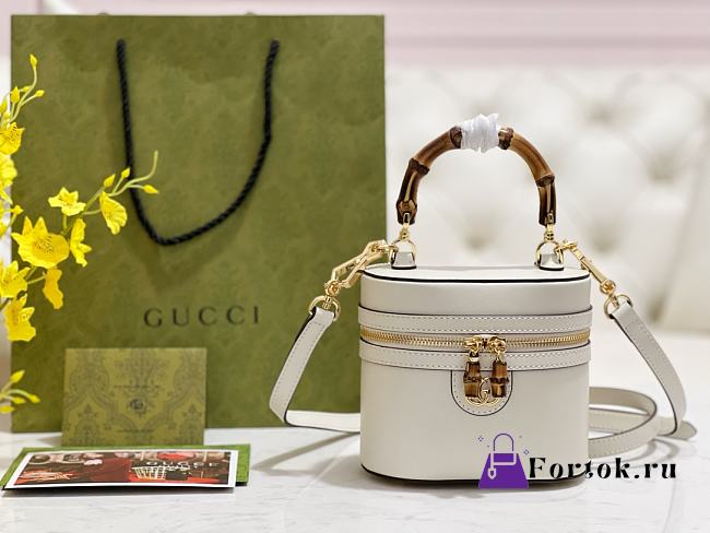 Fortok Gucci mini vanity bag bamboo handle White 13.5 × 15.5 × 4 cm - 1