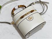 Fortok Gucci mini vanity bag bamboo handle White 13.5 × 15.5 × 4 cm - 4