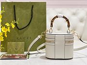 Fortok Gucci mini vanity bag bamboo handle White 13.5 × 15.5 × 4 cm - 3