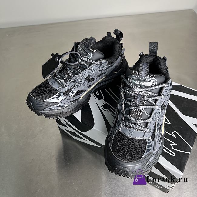 Fortok Off-White 