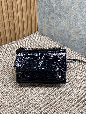 Fortok Saint Laurent Medium Sunset Crocodile Patent Leather Black 22x16x8cm