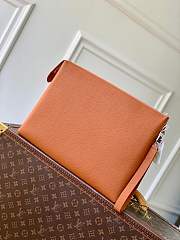 Fortok Louis Vuitton Duo Pochette Accessoires Camel 35.5 × 26 × 6.5 cm - 5