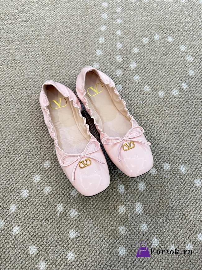 Fortok Valentino Garavani VLogo Signature Patent leather Ballet flats Light Pink - 1