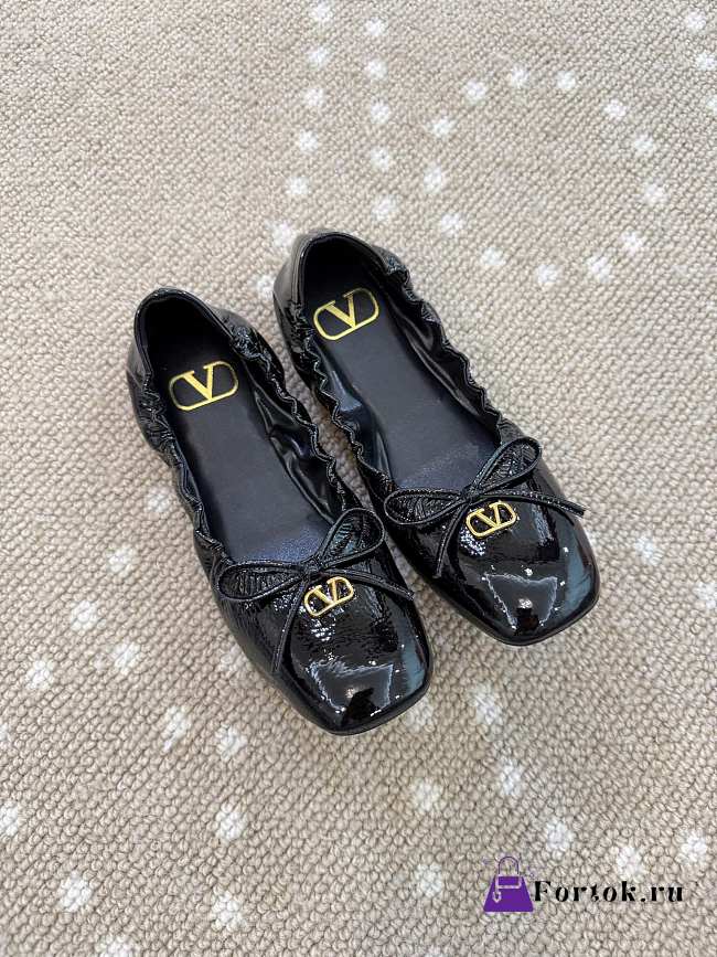 Fortok Valentino Garavani VLogo Signature Patent leather Ballet flats Black - 1