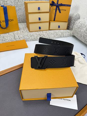Fortok Louis Vuitton LV Belt With Black LV Hardware