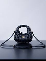 Fortok Miu Miu Mini Wander hobo bag matelassé nappa leather Black 17.5*14*5.5cm - 1