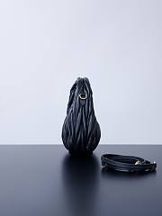 Fortok Miu Miu Mini Wander hobo bag matelassé nappa leather Black 17.5*14*5.5cm - 6