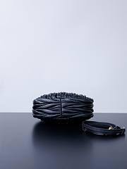 Fortok Miu Miu Mini Wander hobo bag matelassé nappa leather Black 17.5*14*5.5cm - 4