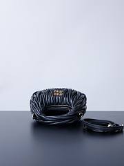 Fortok Miu Miu Mini Wander hobo bag matelassé nappa leather Black 17.5*14*5.5cm - 3