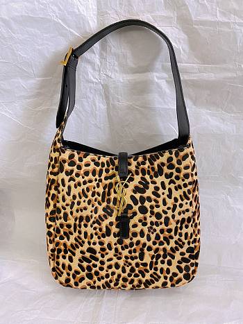 Fortok Saint Laurent Le 5 à 7 leather hobo bag Leopard Print 23×22×8.5cm