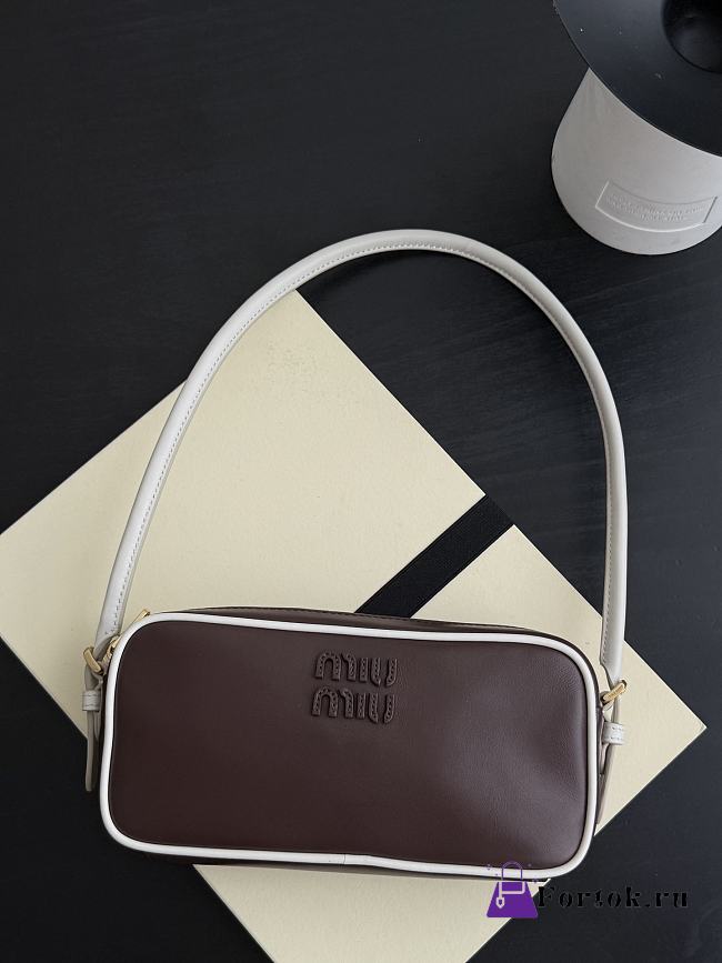Fortok Miu Miu Beau leather Brown 20×10×4.5cm - 1