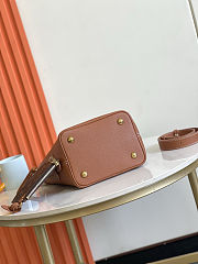 Fortok Louis Vuitton Low Key All In BB Cognac Brown 16 x 18 x 12 cm - 6