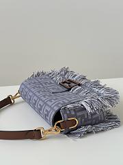 Fortok Fendi Baguette Blue Denim Fringe 26 x 6 x 15cm - 4