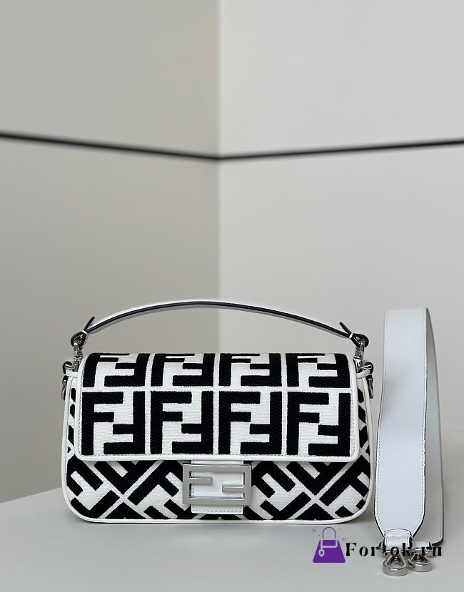 Fortok Fendi Baguette Jacquard FF Fabric Bag White/Black 27×6×14cm  - 1