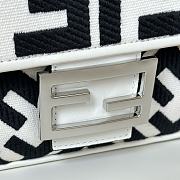 Fortok Fendi Baguette Jacquard FF Fabric Bag White/Black 27×6×14cm  - 6