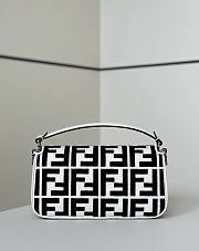 Fortok Fendi Baguette Jacquard FF Fabric Bag White/Black 27×6×14cm  - 4