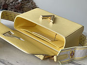 Fortok Louis Vuitton Twist MM Handbag Epi Leather Yellow 23x17x9.5cm - 6