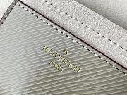 Fortok Louis Vuitton Twist MM Handbag Epi Leather Light Beige 23x17x9.5cm - 3