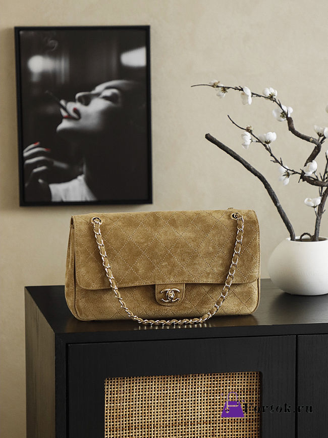Fortok Chanel Spring/Summer 2026 Collection Chanel Maxi Flap Bag suede calfskin 18x33x8cm  - 1