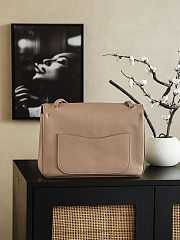 Fortok Chanel Spring/Summer 2026 Collection Chanel Maxi Flap Bag Ligth Brown calfskin 33×23×11cm - 2