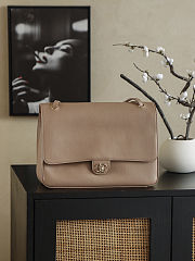 Fortok Chanel Spring/Summer 2026 Collection Chanel Maxi Flap Bag Ligth Brown calfskin 33×23×11cm - 5